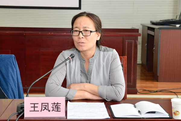 副校长王凤莲讲话.jpg