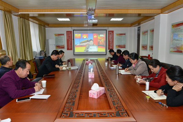 学习活动现场2.jpg 学习活动现场2.jpg