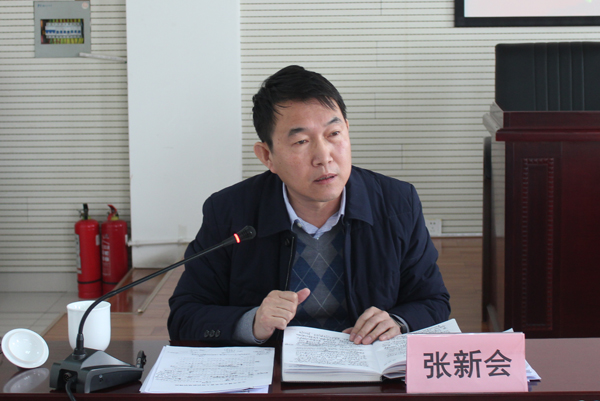 市工信委(国资委)党委书记、主任张新会主持会议.jpg 市工信委(国资委)党委书记、主任张新会主持会议.jpg