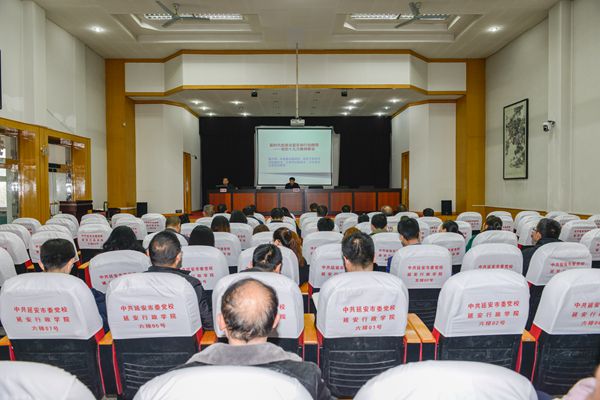 学习现场1_副本.jpg 学习现场1_副本.jpg