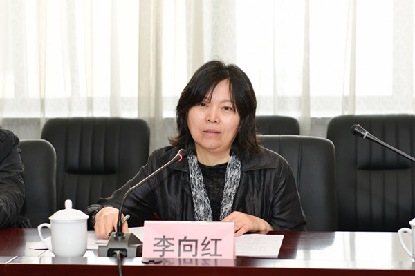 贵州省委党校文史教研部主任李向红讲话_副本.jpg 贵州省委党校文史教研部主任李向红讲话_副本.jpg