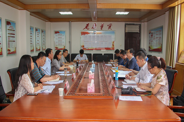 座谈会现场_副本.jpg 座谈会现场_副本.jpg