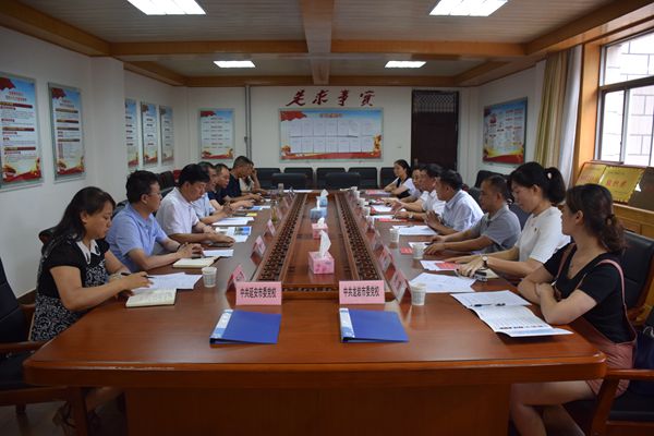 座谈会现场_副本.jpg 座谈会现场_副本.jpg