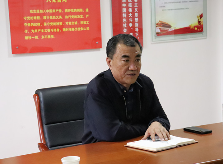 常务副校长刘卫平主持会议并讲话.jpg 常务副校长刘卫平主持会议并讲话.jpg