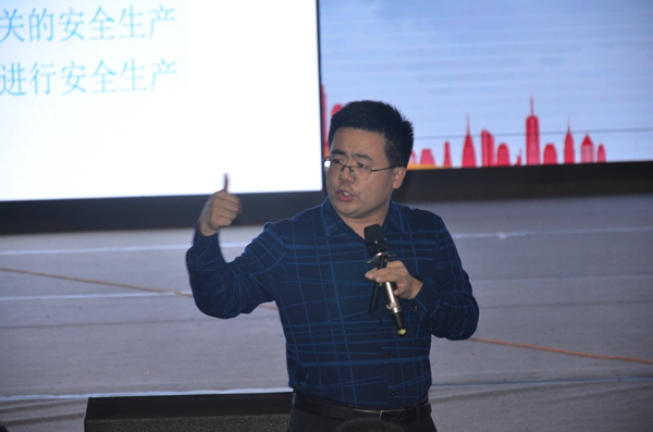 西安科技大学安全工程学院教授刘纪坤授课.jpg
