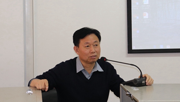 延安干部培训学院王家坪分院院长贺海轮作总结点评.JPG