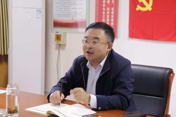 常务副校长王军主持.jpg