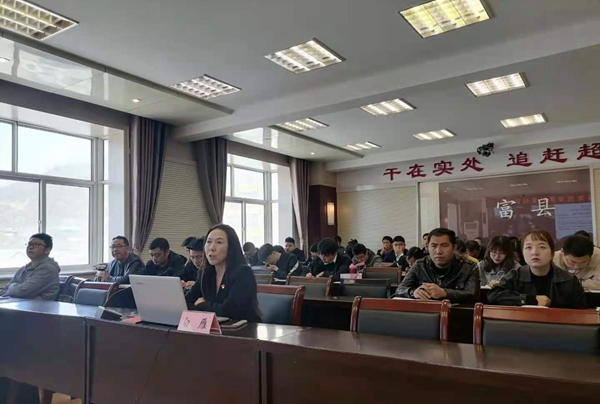 高级讲师白雁授课_副本.jpg