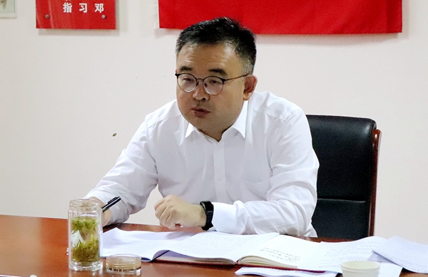 常务副校长王军主持会议.jpg 常务副校长王军主持会议.jpg