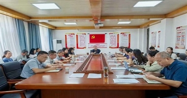 我校召开2026年校委理论学习中心组第十次会议